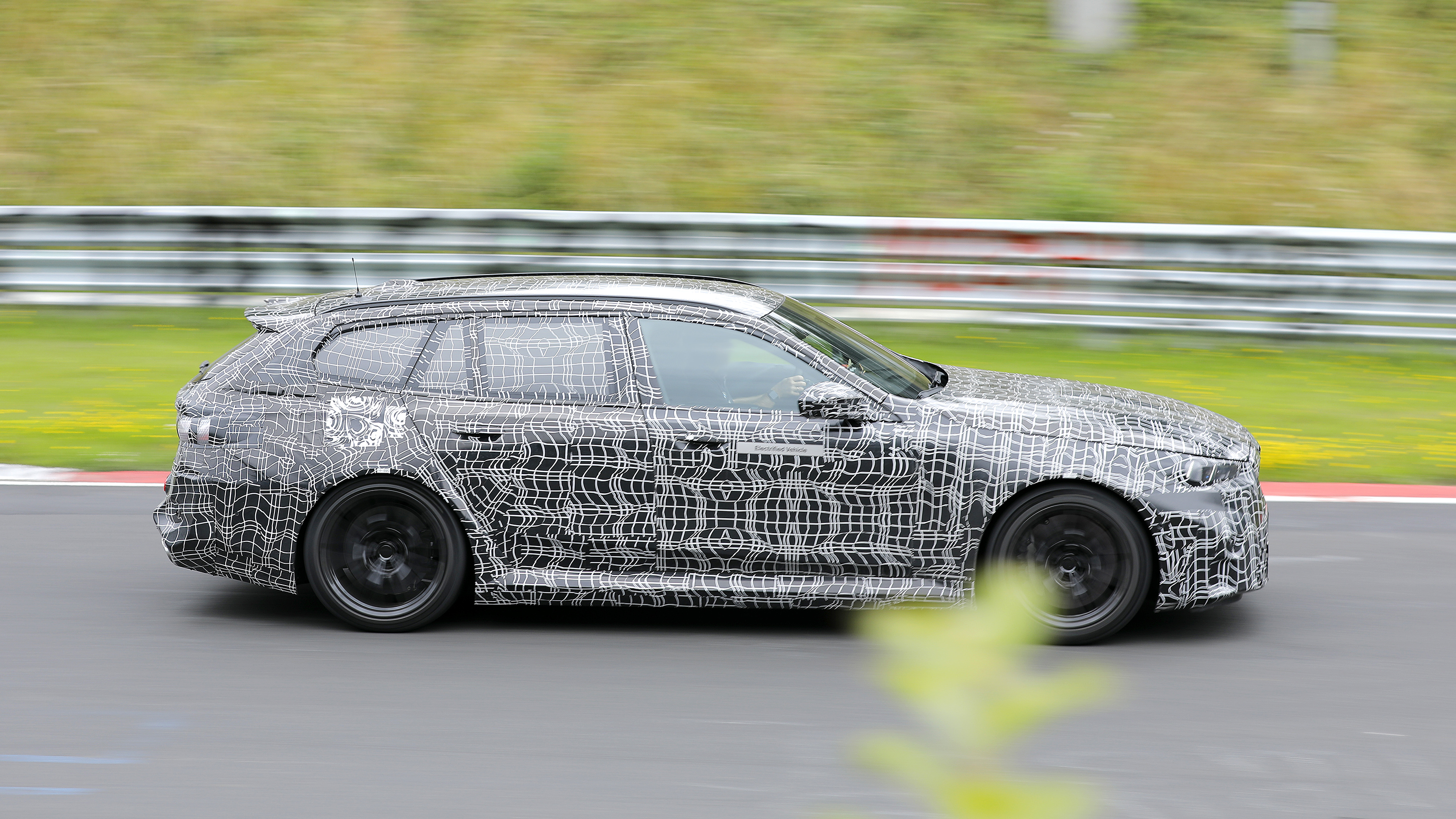 BMW M5 Estate - side