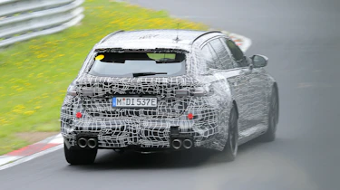 BMW M5 Estate - rear side action