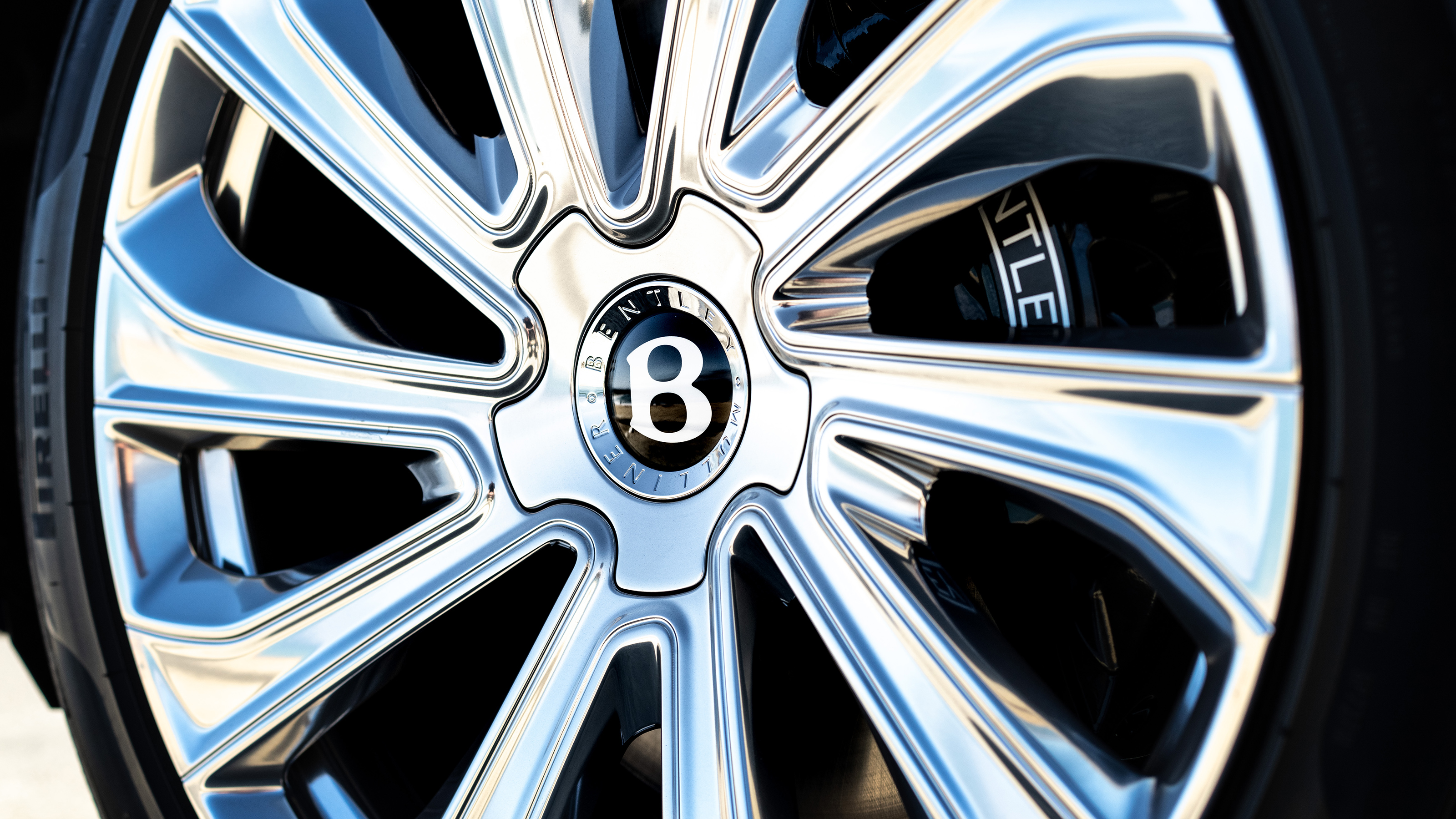 Bentley Bentayga EWB Mulliner - wheel