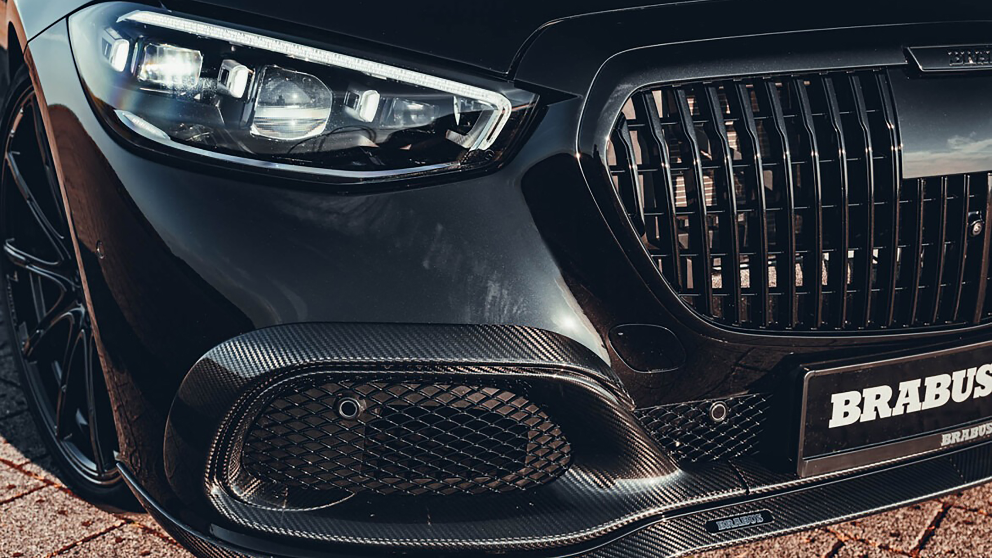 Brabus 850 - headlight