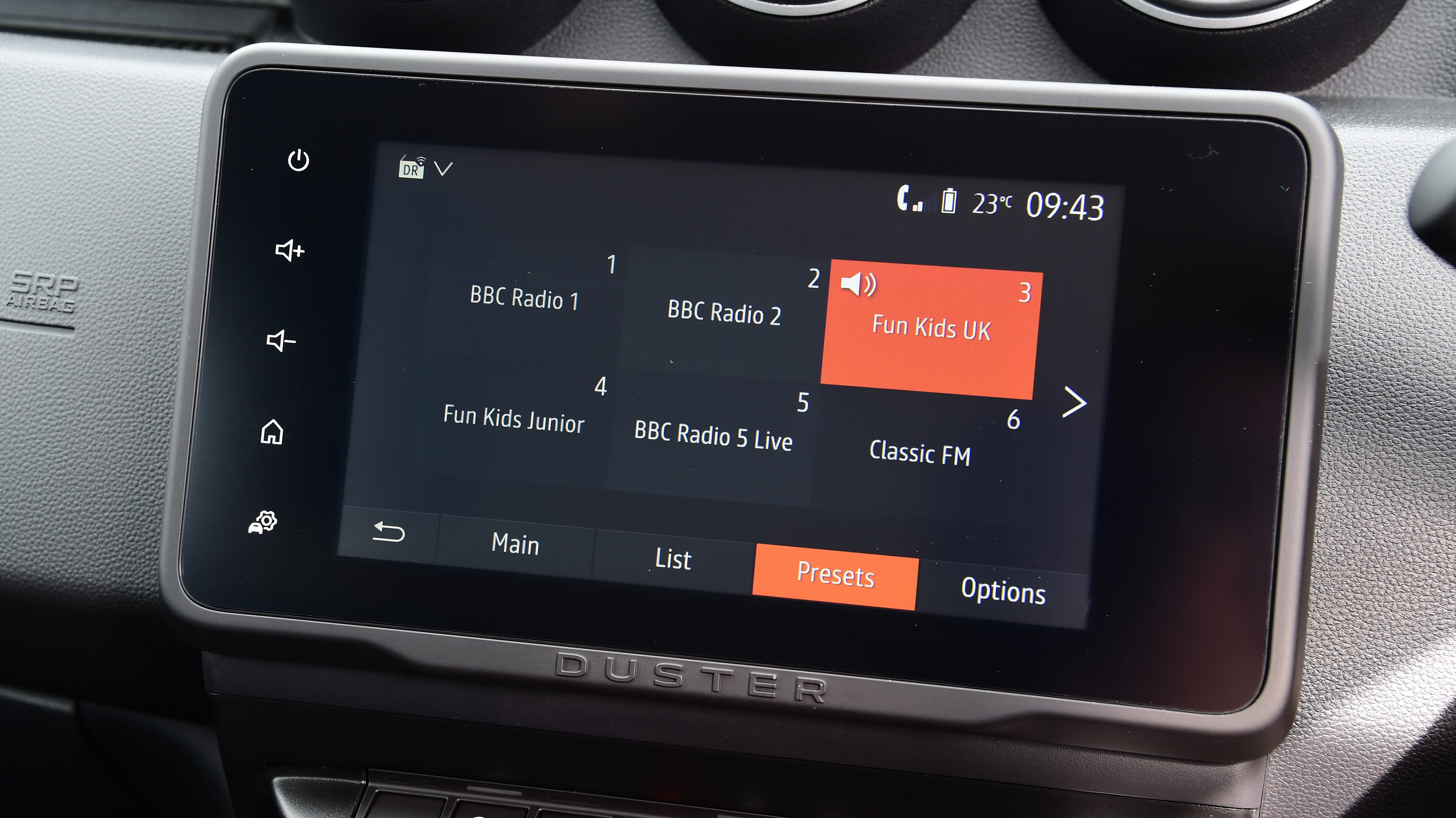 Dacia Duster long term test - screen