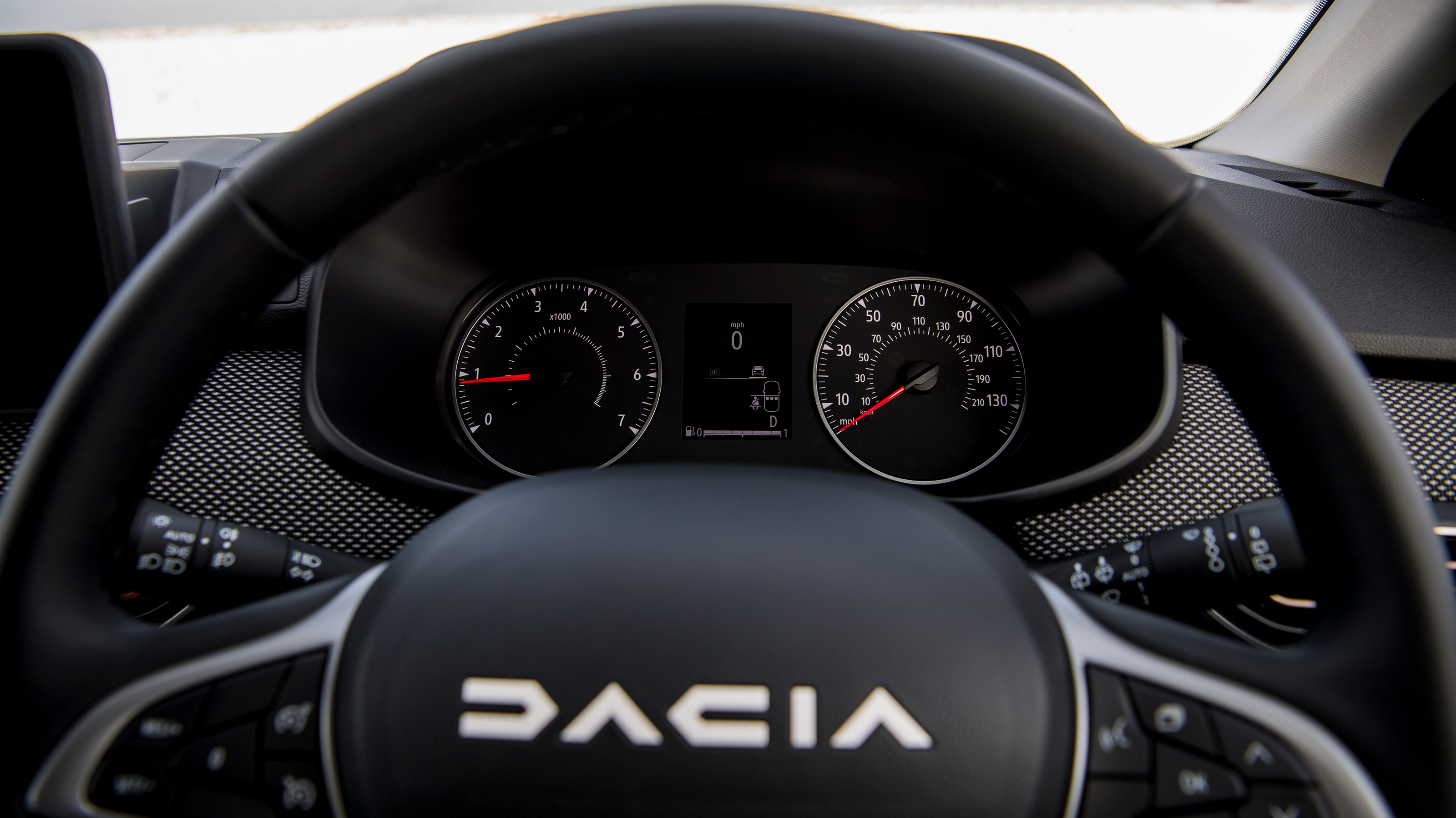 Dacia Sandero Stepway - dials