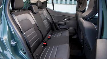 Dacia Sandero Stepway - rear seats