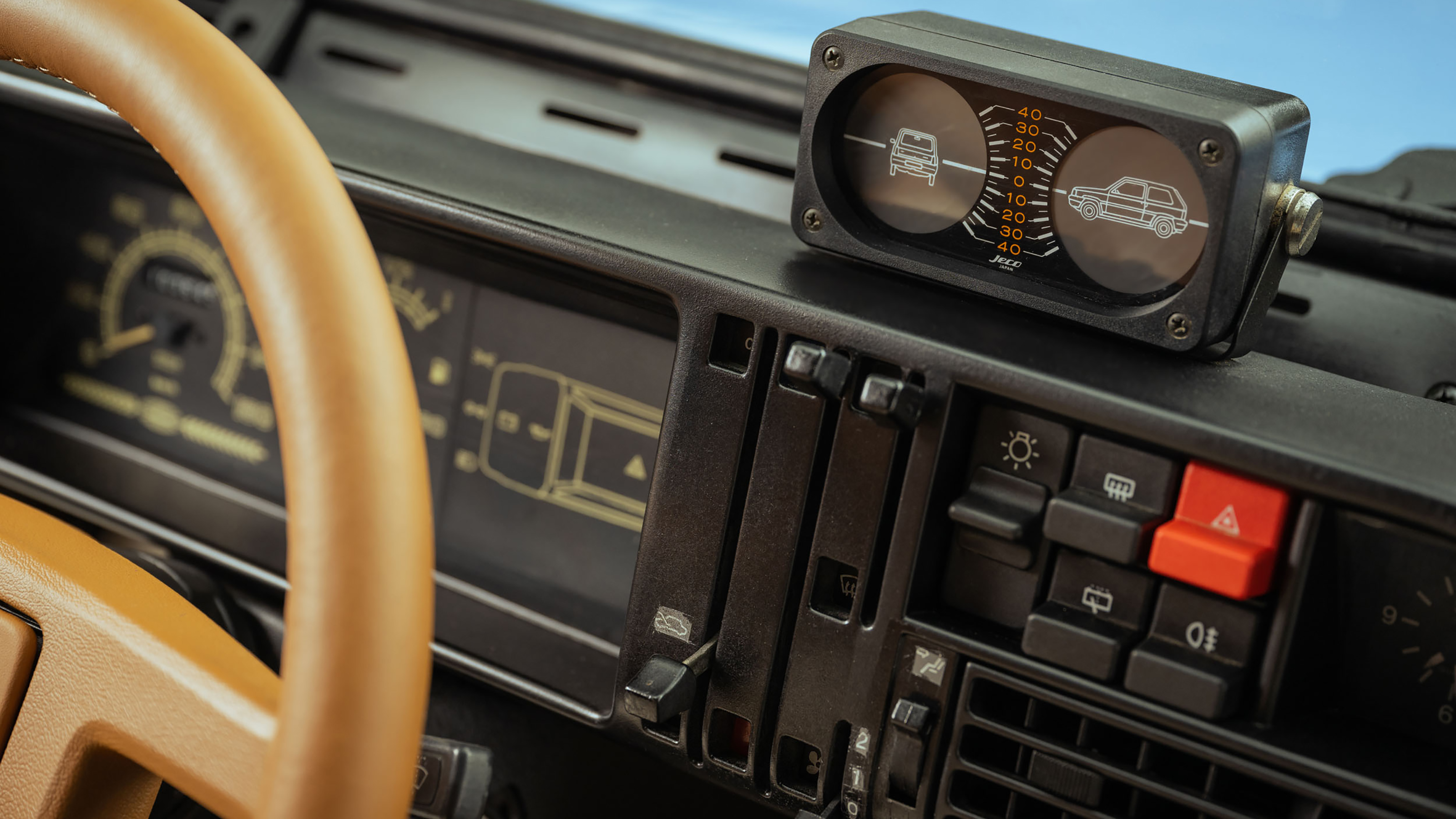 Fiat Panda 4x4 Piccolo Lusso - dashboard switchgear and compass
