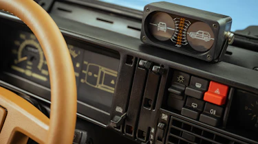 Fiat Panda 4x4 Piccolo Lusso - dashboard switchgear and compass