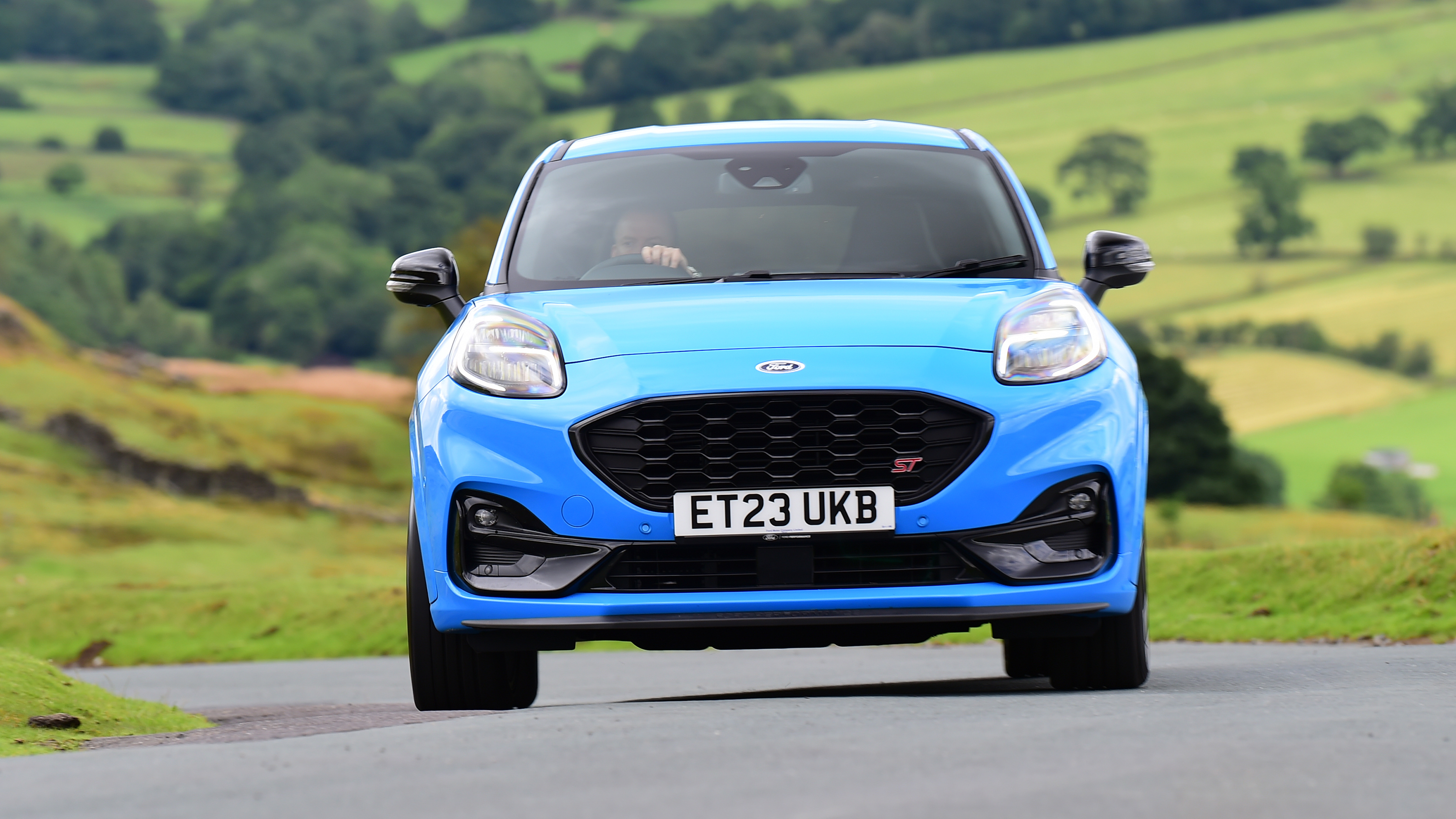 Ford Puma ST Powershift - front cornering