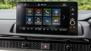 Honda CR-V PHEV - infotainment screen