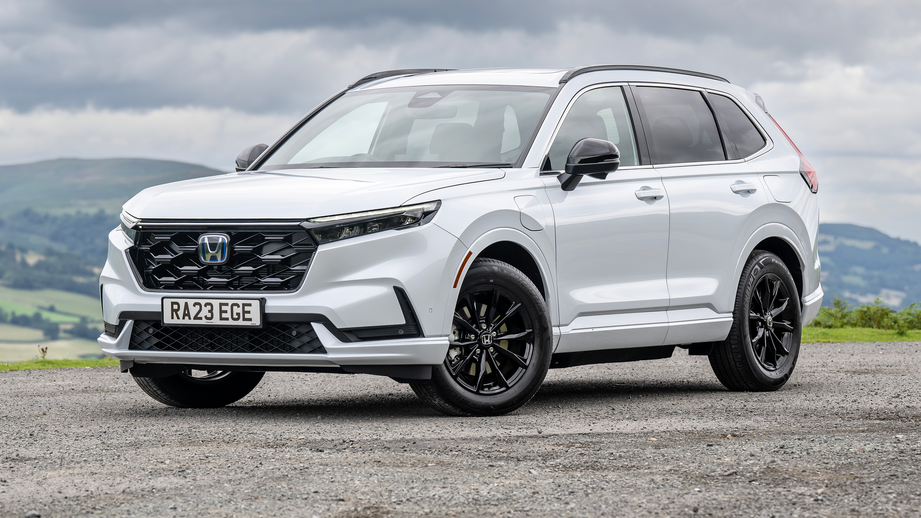 Honda CR-V PHEV - front static