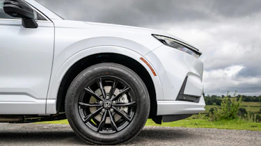 Honda CR-V PHEV - front offside wheel