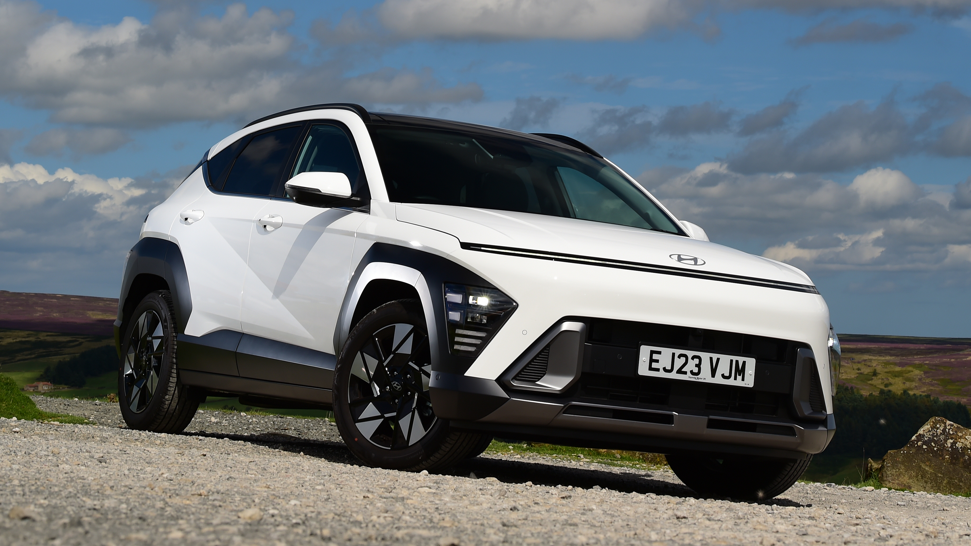 Hyundai Kona Hybrid - front static