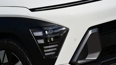 Hyundai Kona Hybrid - headlight