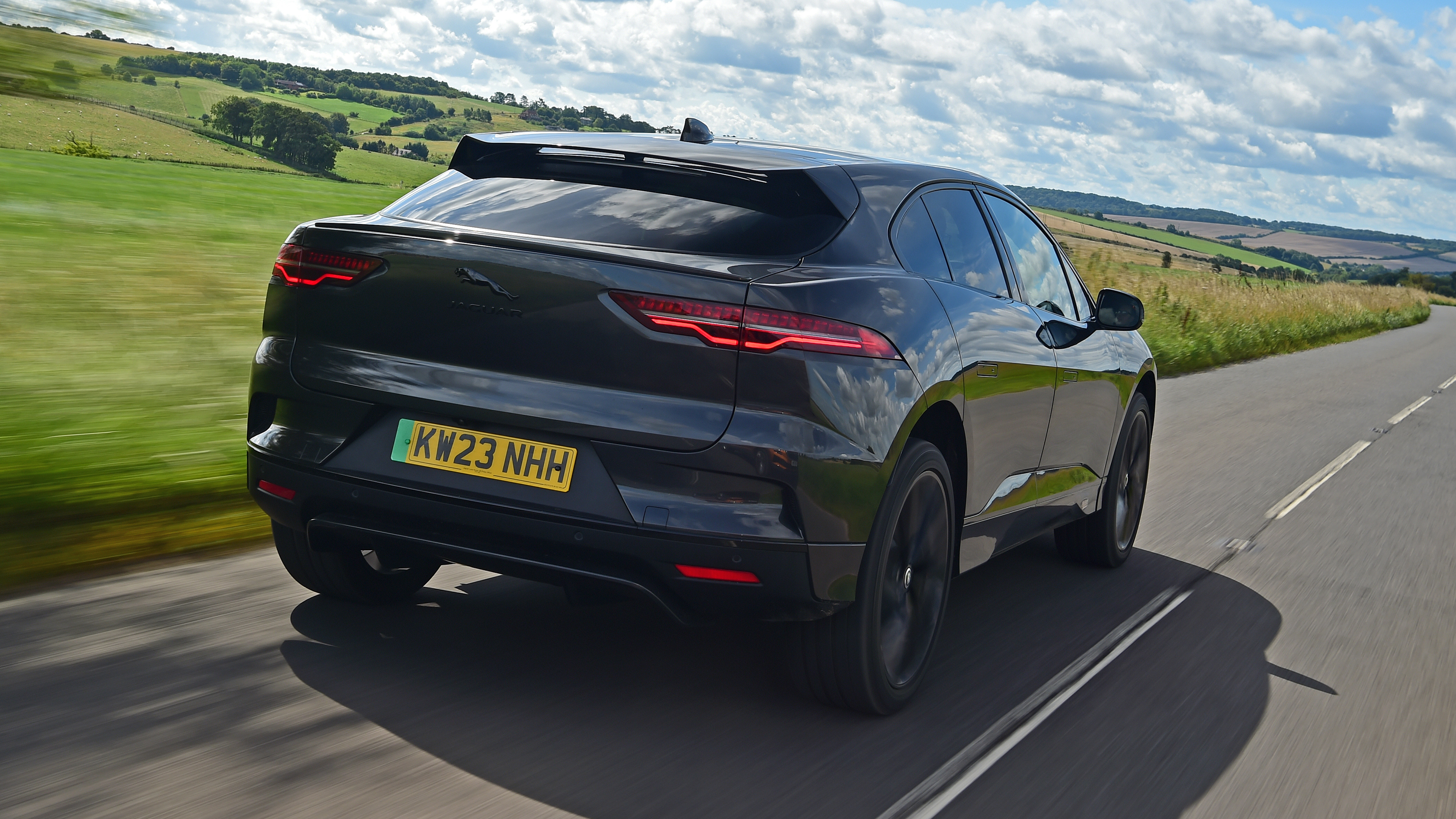 Jaguar I-Pace 2023 facelift - rear tracking