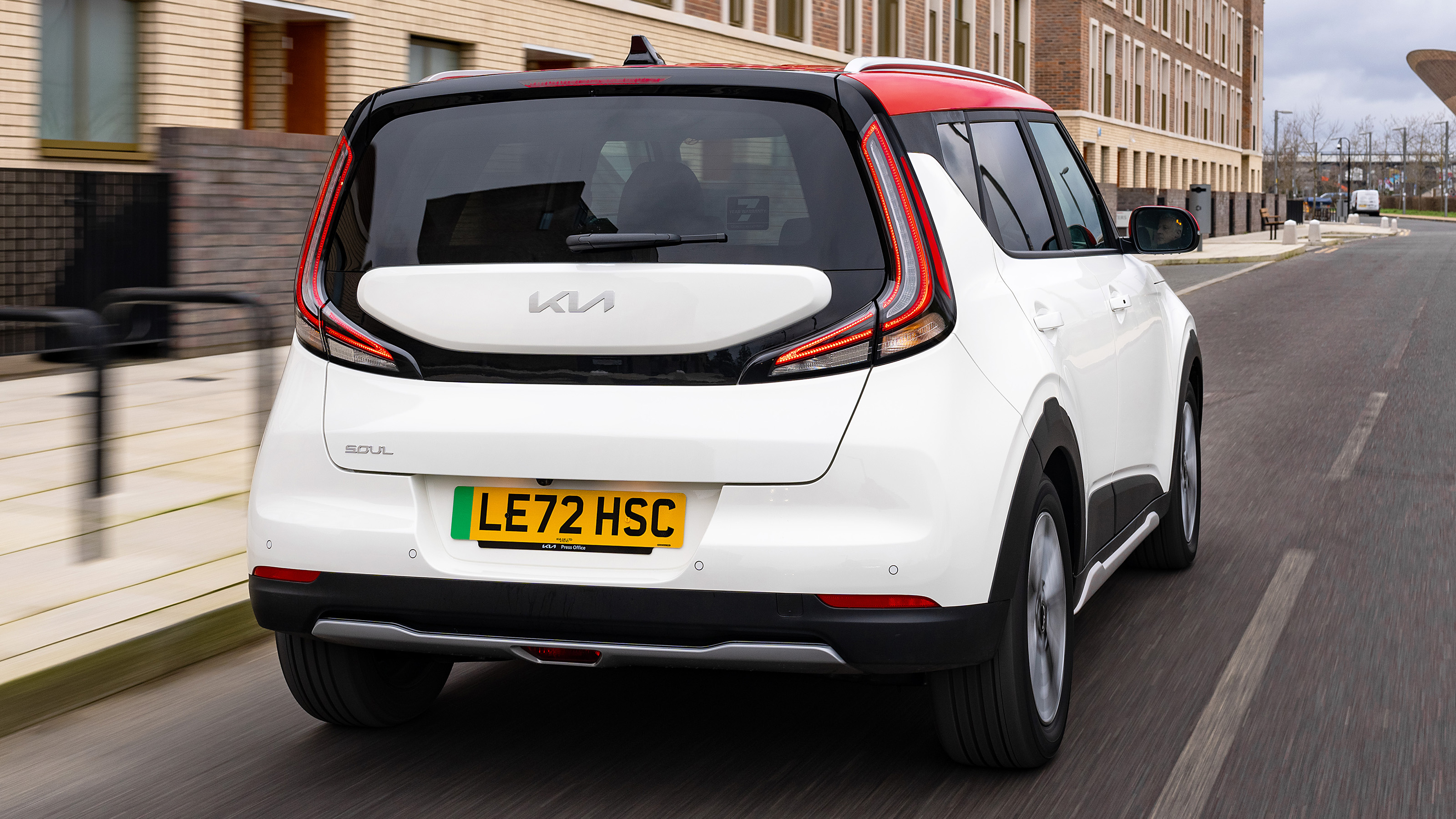 Kia Soul EV - rear tracking
