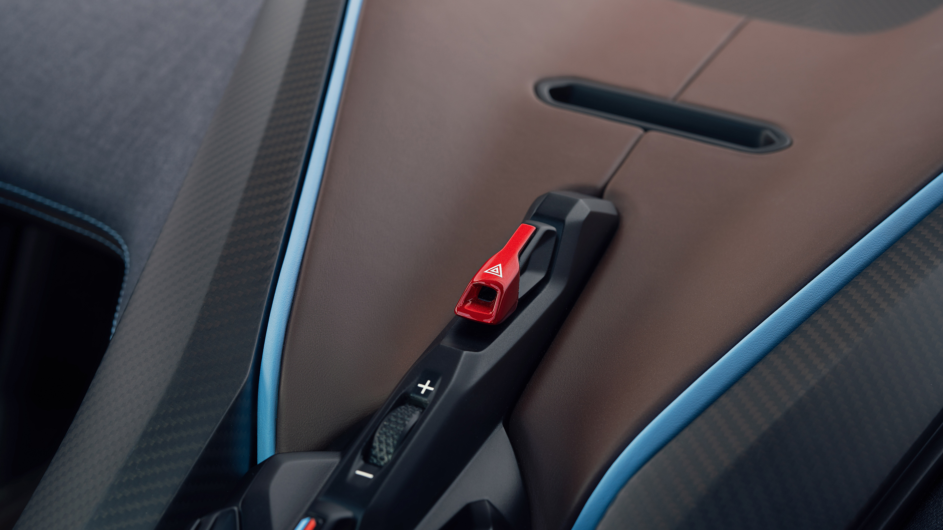 Lamborghini Lanzador concept interior detail 