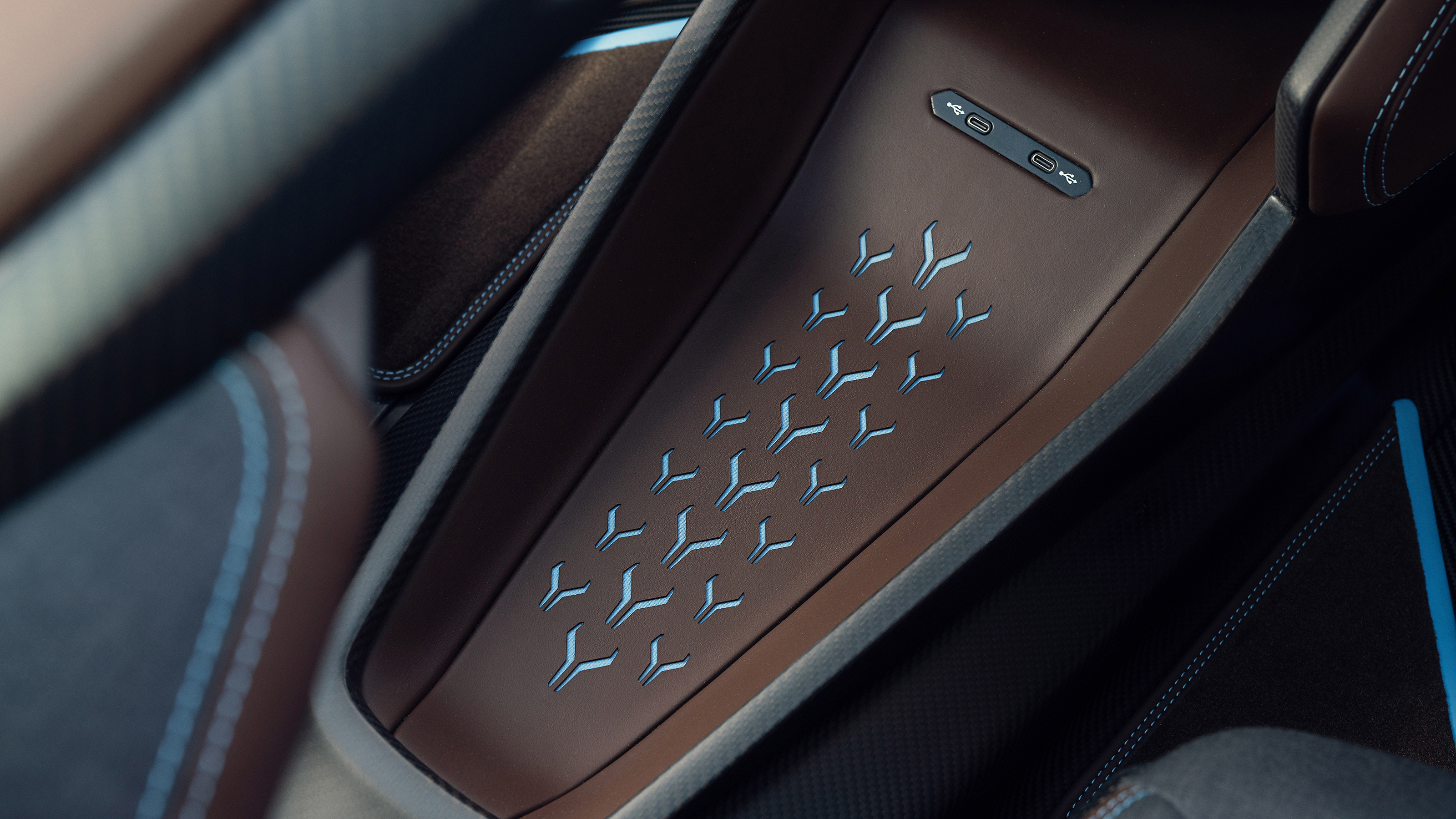 Lamborghini Lanzador concept interior detail 