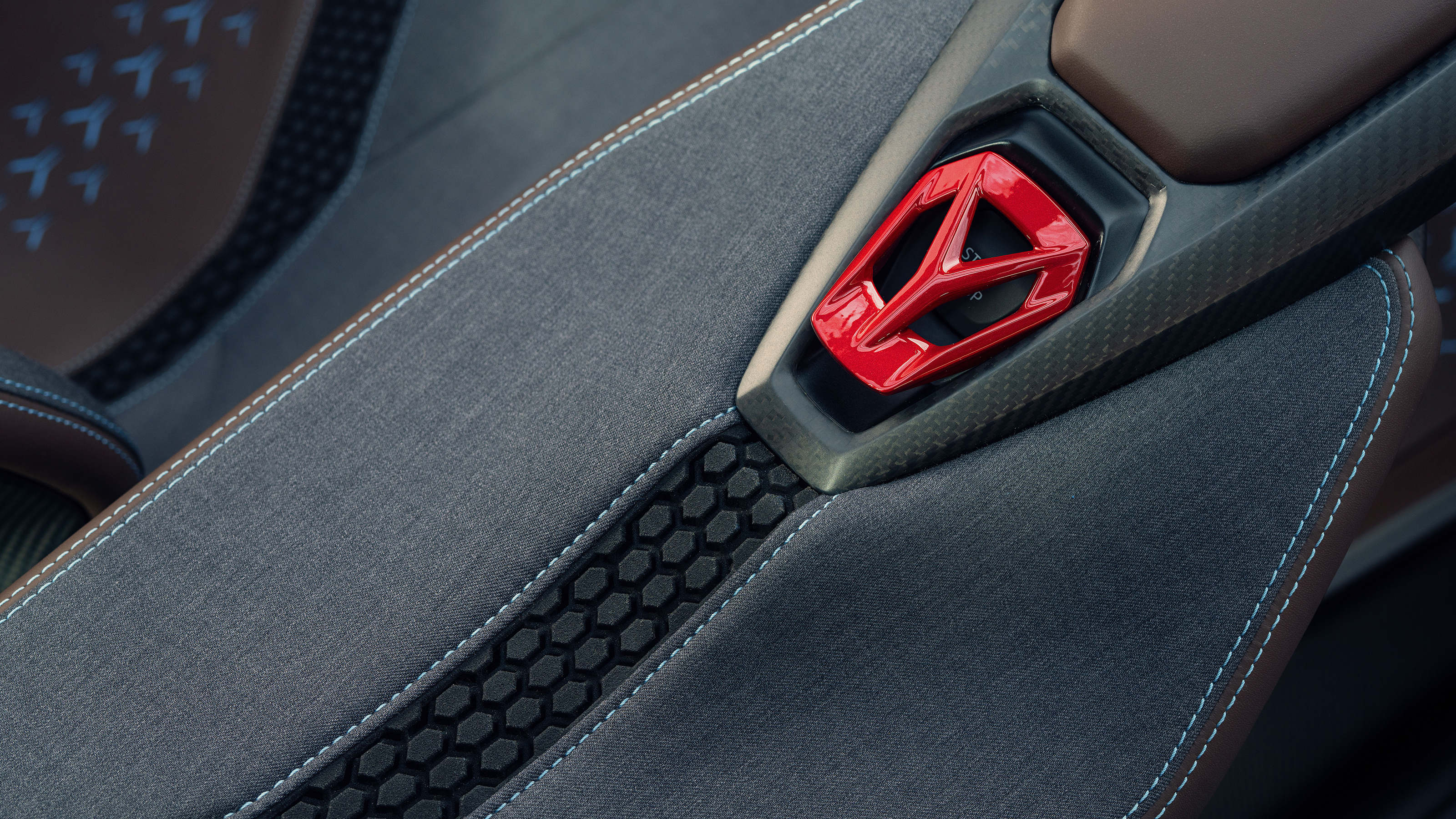 Lamborghini Lanzador concept interior detail 