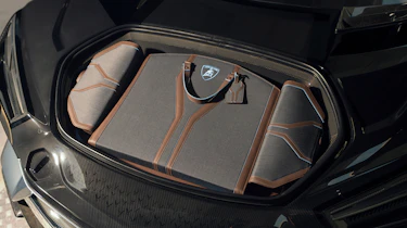 Lamborghini Lanzador concept interior Frunk