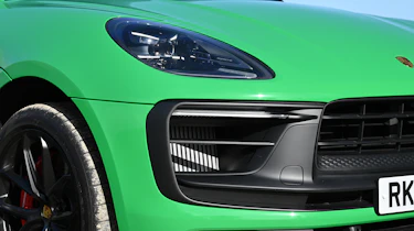 Porsche Macan - headlight and air-intake