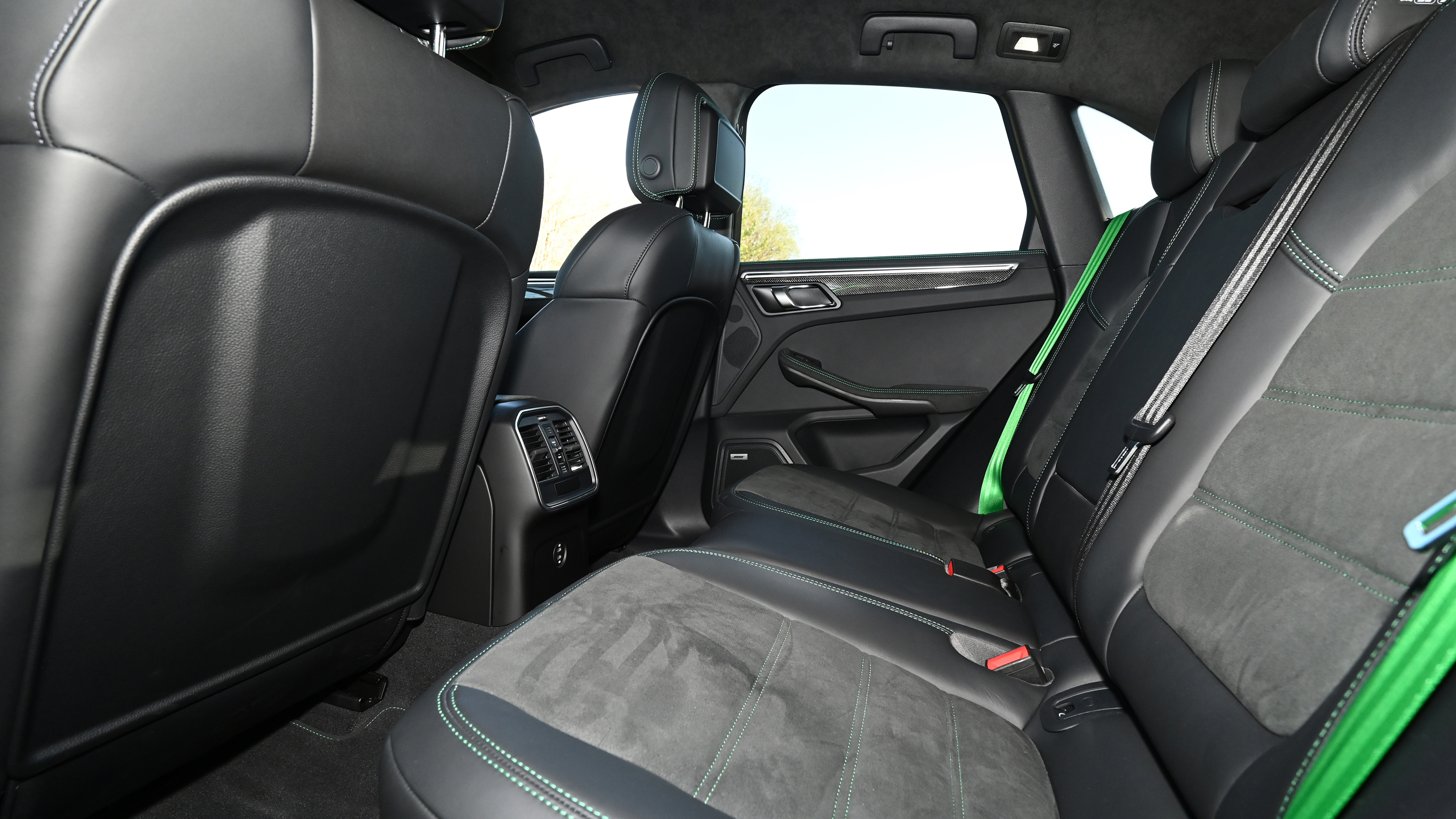 Porsche Macan - rear seats