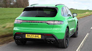 Porsche Macan - rear tracking