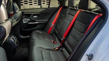 Mercedes-AMG C 43 - rear seats