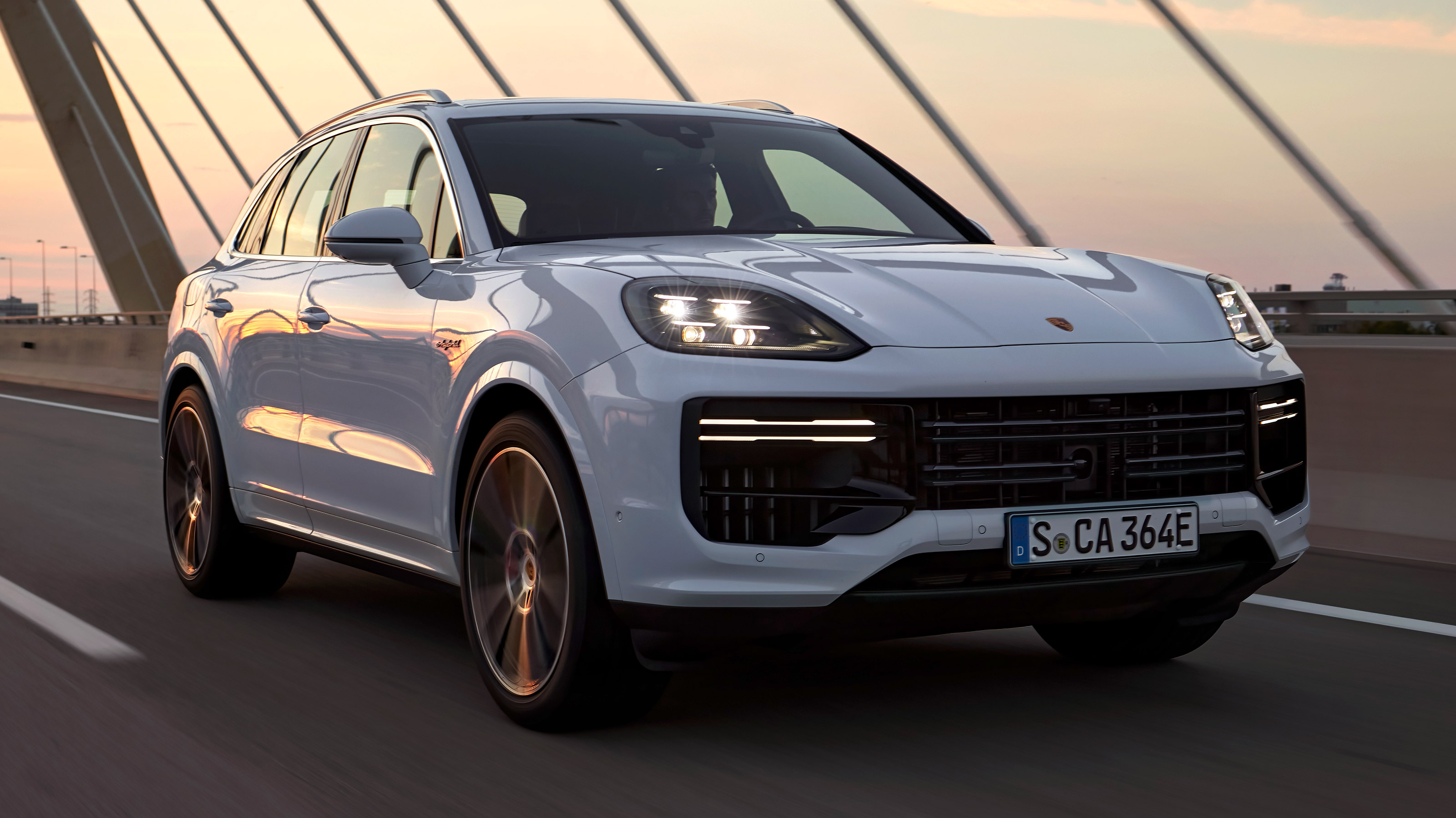 Porsche Cayenne Turbo E-Hybrid - front