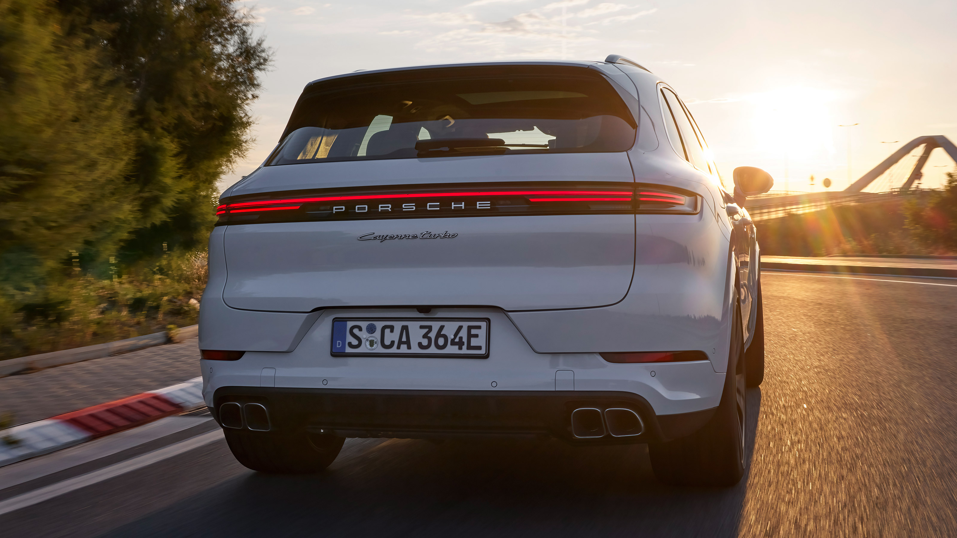 Porsche Cayenne Turbo E-Hybrid - rear