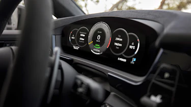 Porsche Cayenne Turbo E-Hybrid - dials