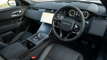 Range Rover Velar P400e - cabin