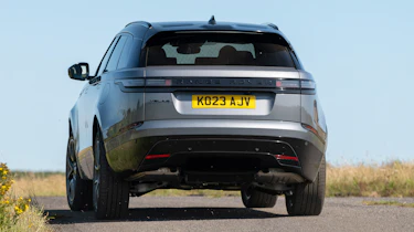 Range Rover Velar P400e - rear cornering