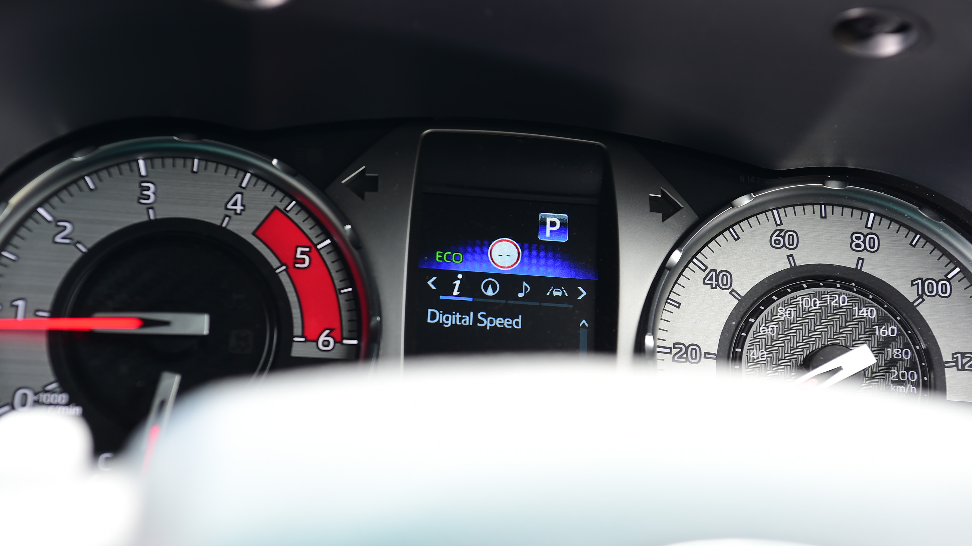 Toyota Hilux - dials