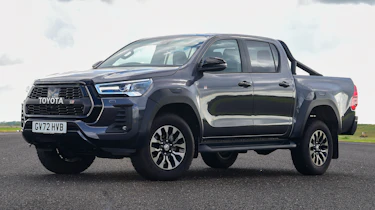 Toyota Hilux - front static