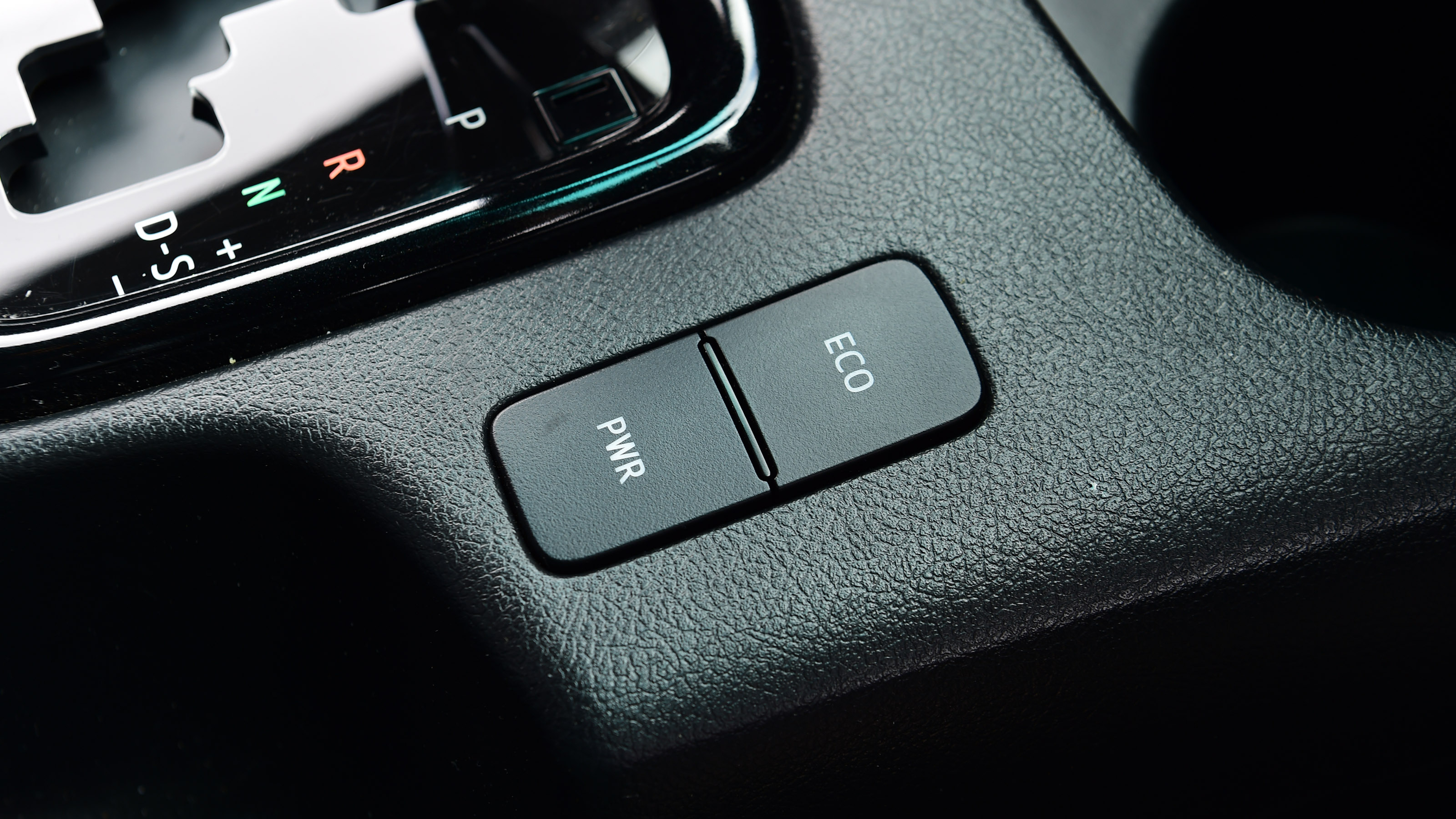 Toyota Hilux - drive modes