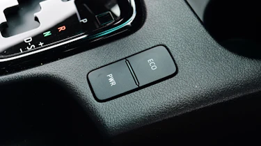 Toyota Hilux - drive modes
