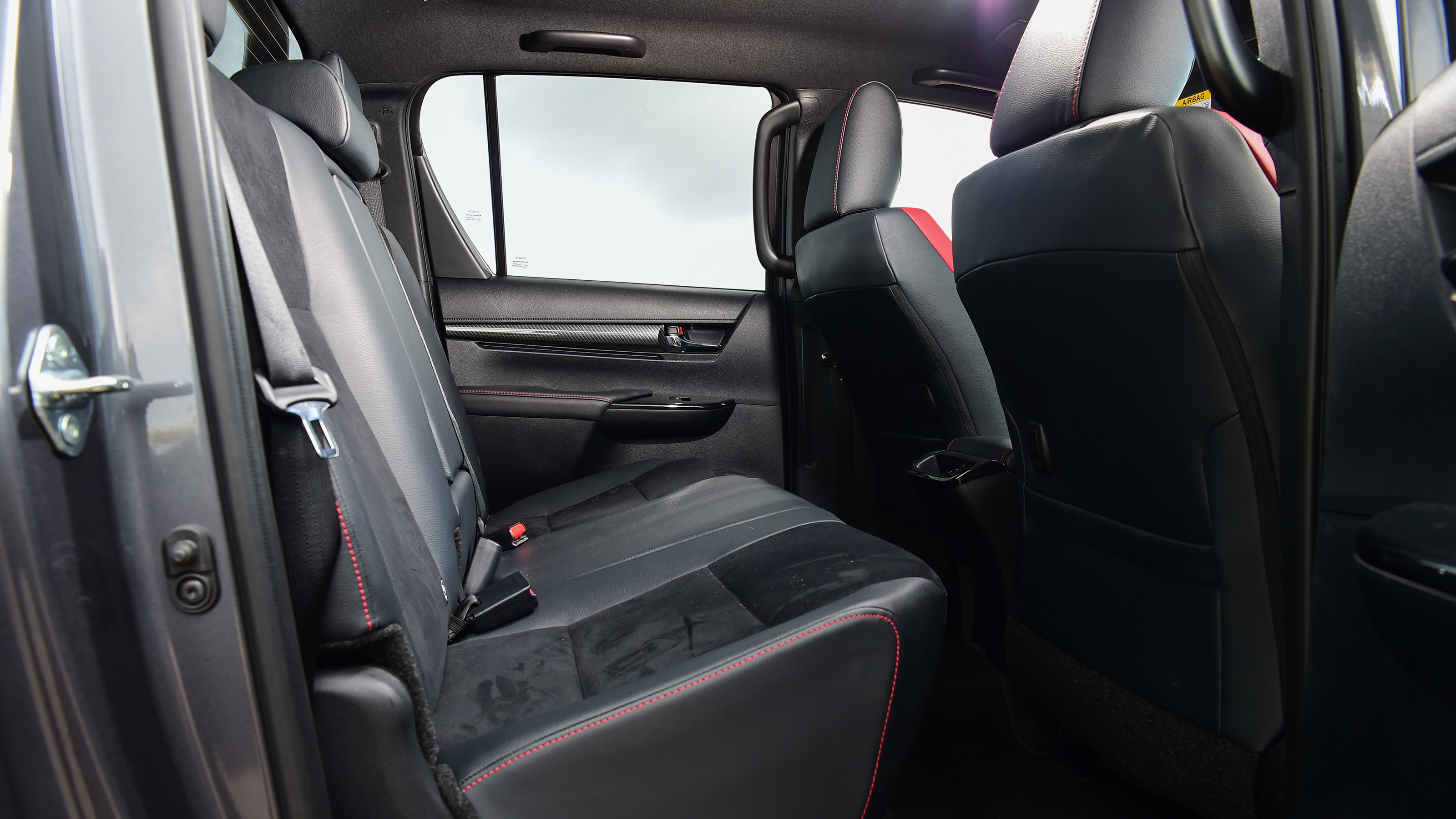 Toyota Hilux - rear seats