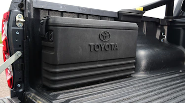 Toyota Hilux - toolbox