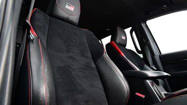 Toyota Hilux - front seats