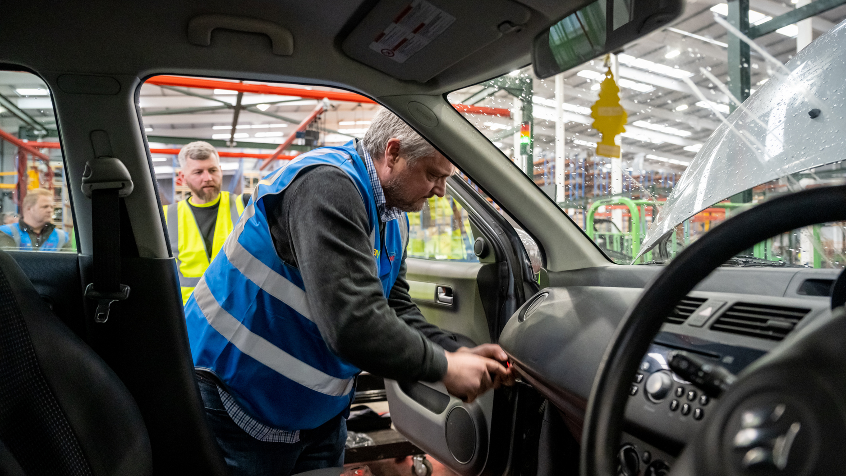 Recycled car parts - car parts being removed