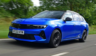 Vauxhall Astra Sports Tourer PHEV - front