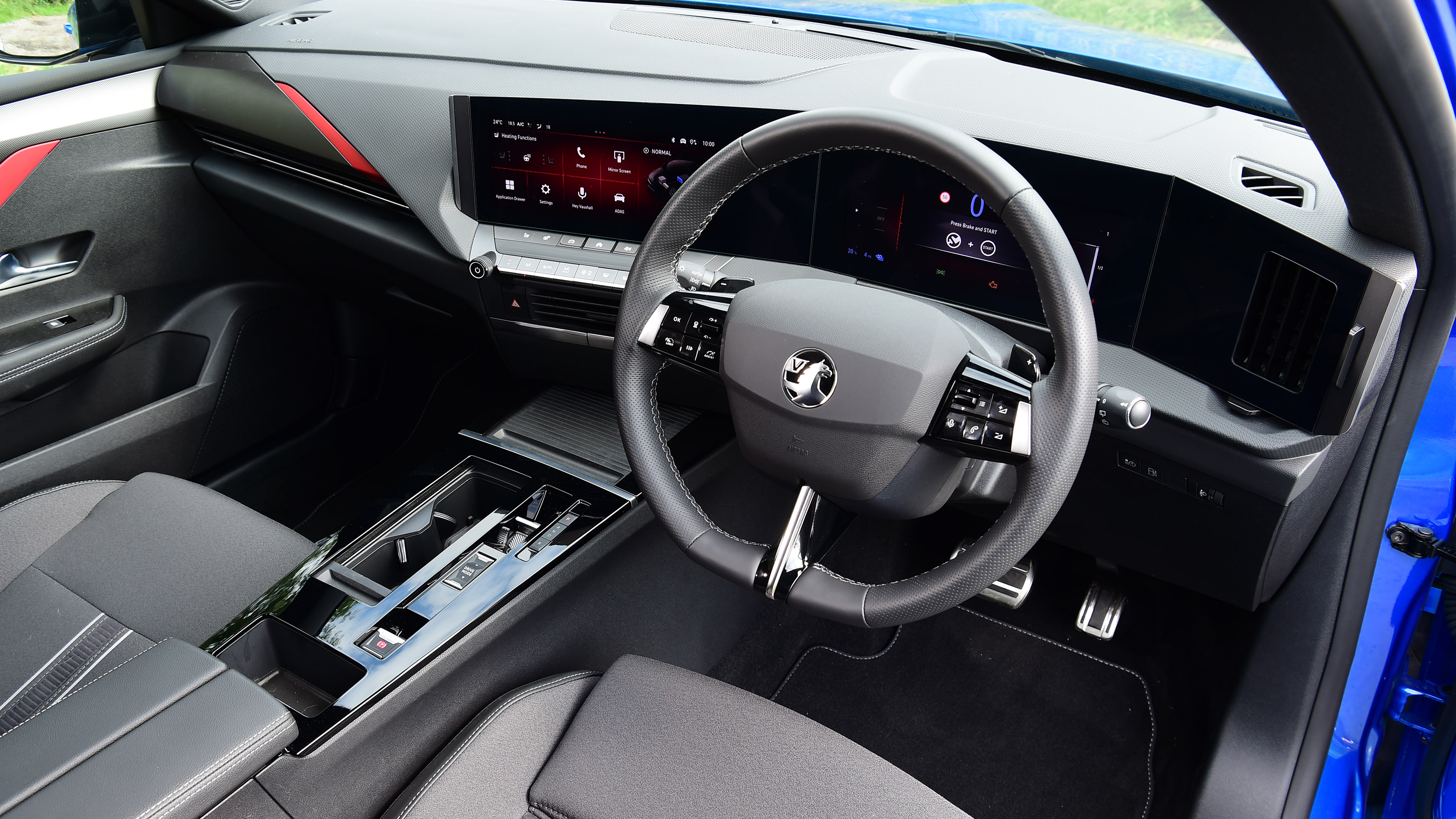 Vauxhall Astra Sports Tourer PHEV - dash