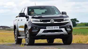 Volkswagen Amarok - front cornering