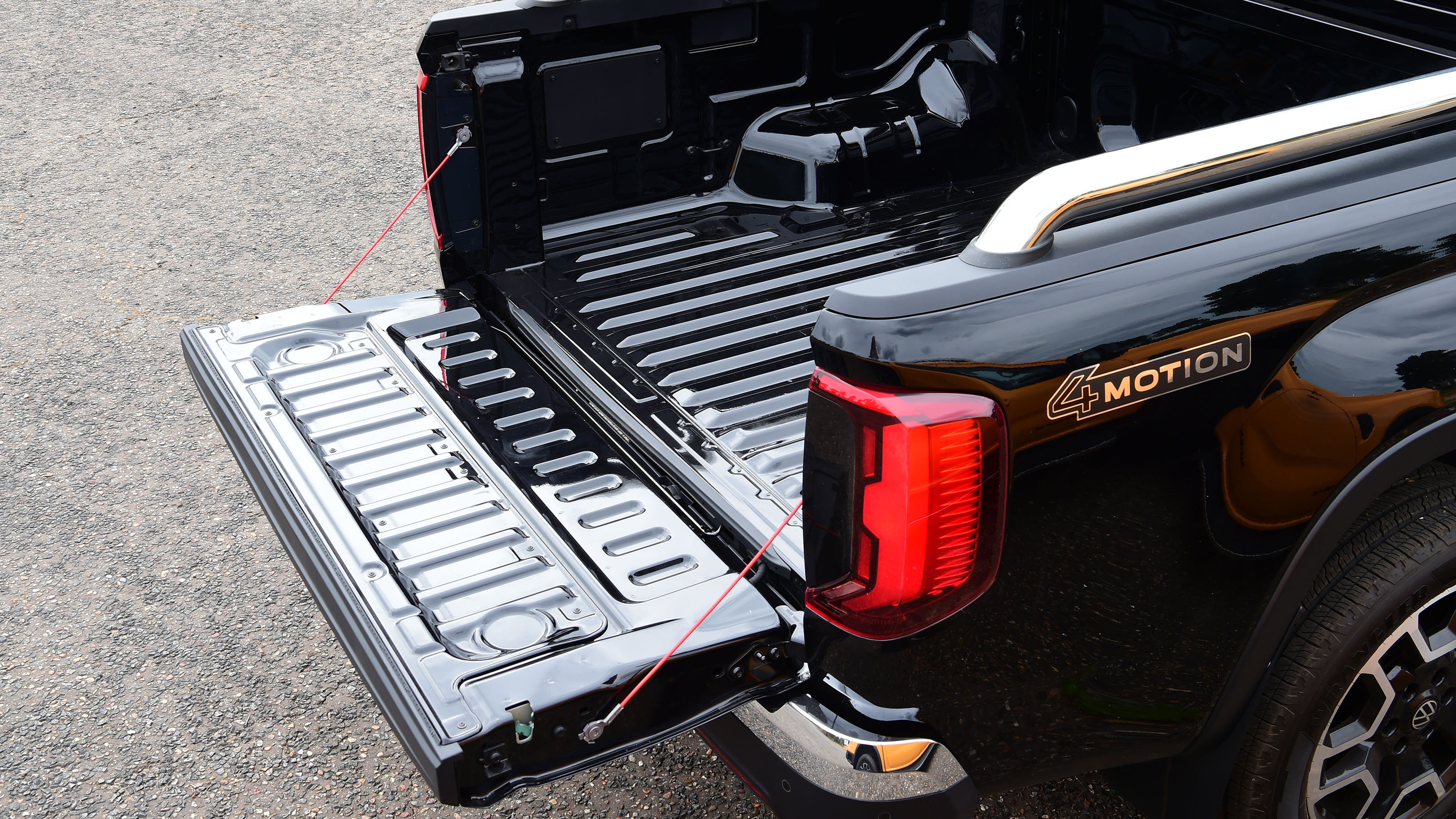 Volkswagen Amarok - tailgate