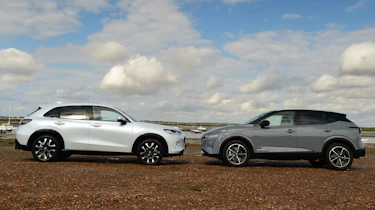 Honda ZR-V and Nissan Qashqai - face-to-face static