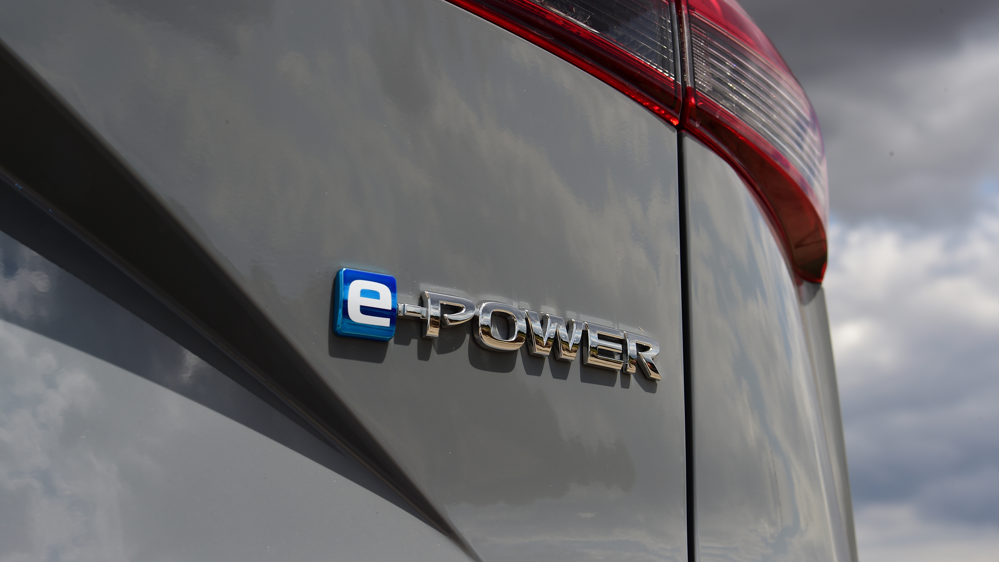 Nissan Qashqai - 'e-Power' badge
