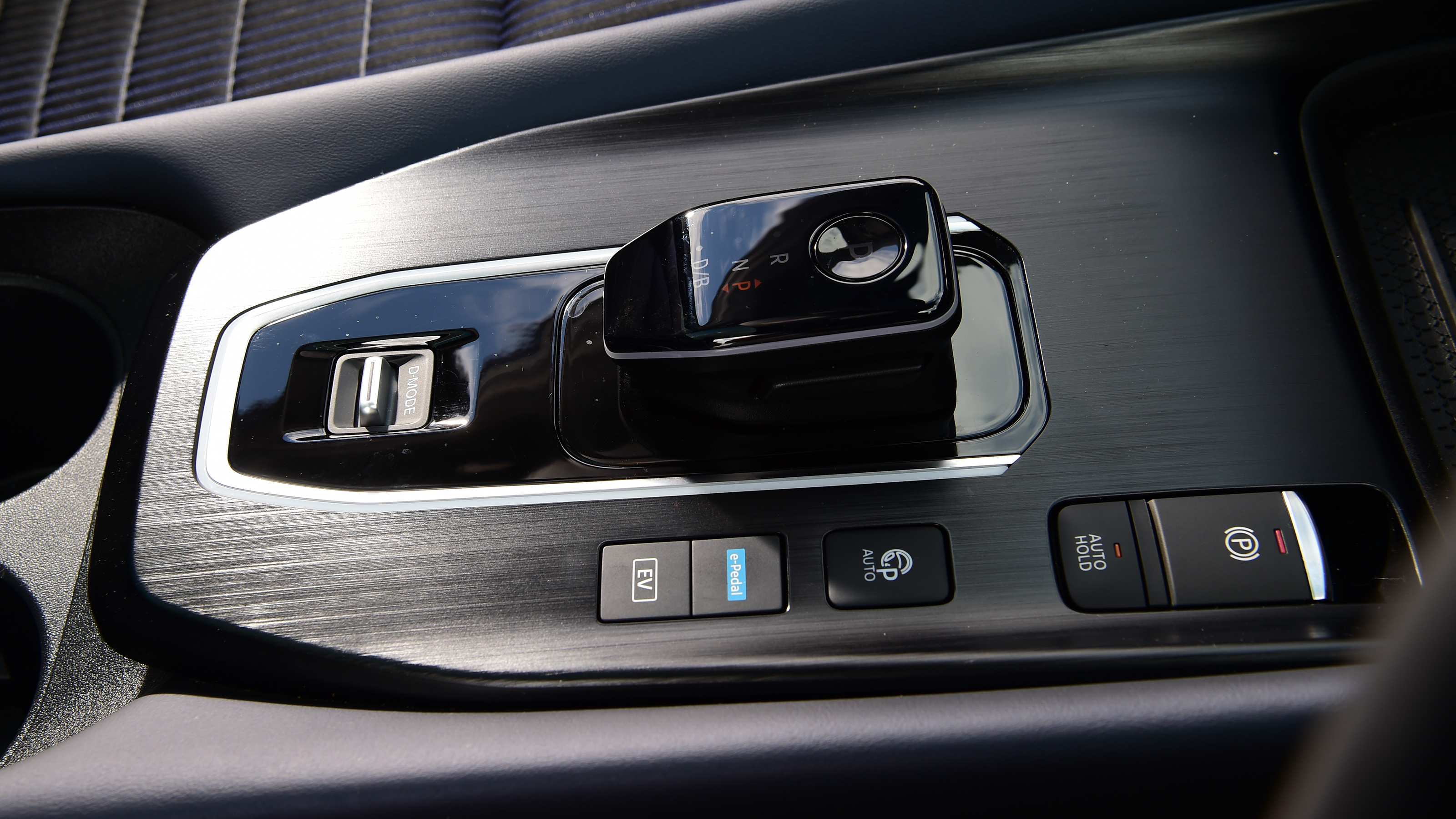 Nissan Qashqai - gear selector