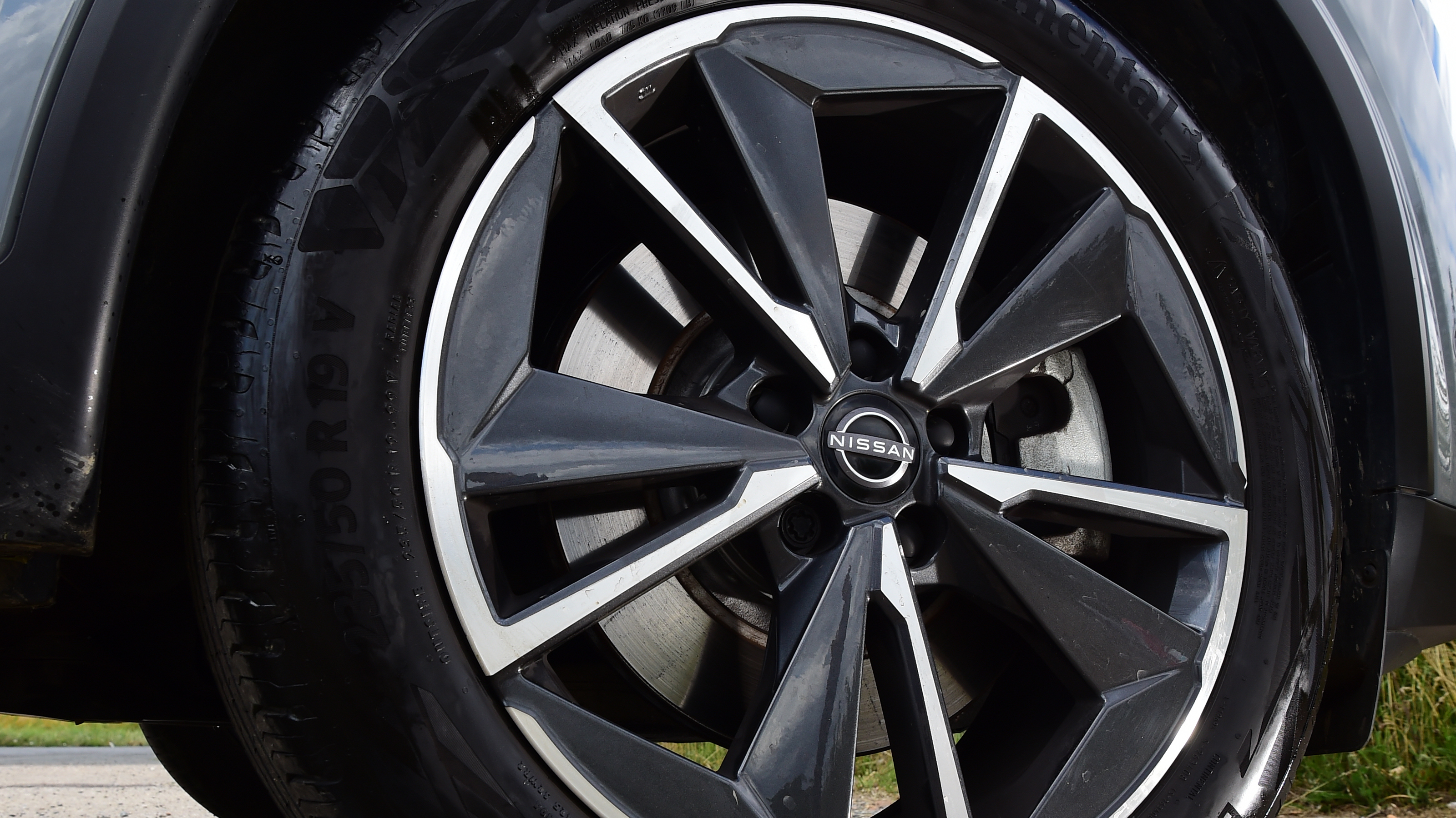 Nissan Qashqai - wheel