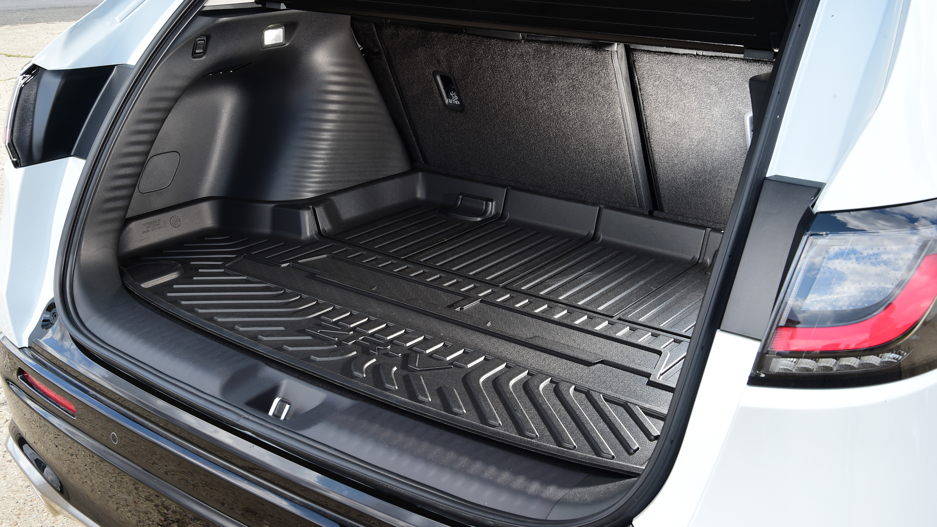 Honda ZR-V - boot
