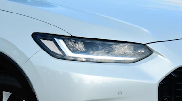 Honda ZR-V - headlight