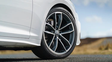 Audi A5 Coupe - front offside wheel