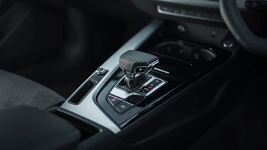 Audi A5 Coupe - gear selector